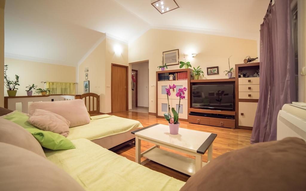 Captain'S Apartment Barbat na Rabu Exterior foto