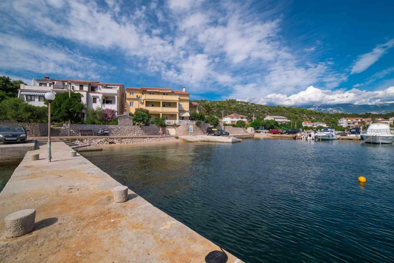 Captain'S Apartment Barbat na Rabu Exterior foto