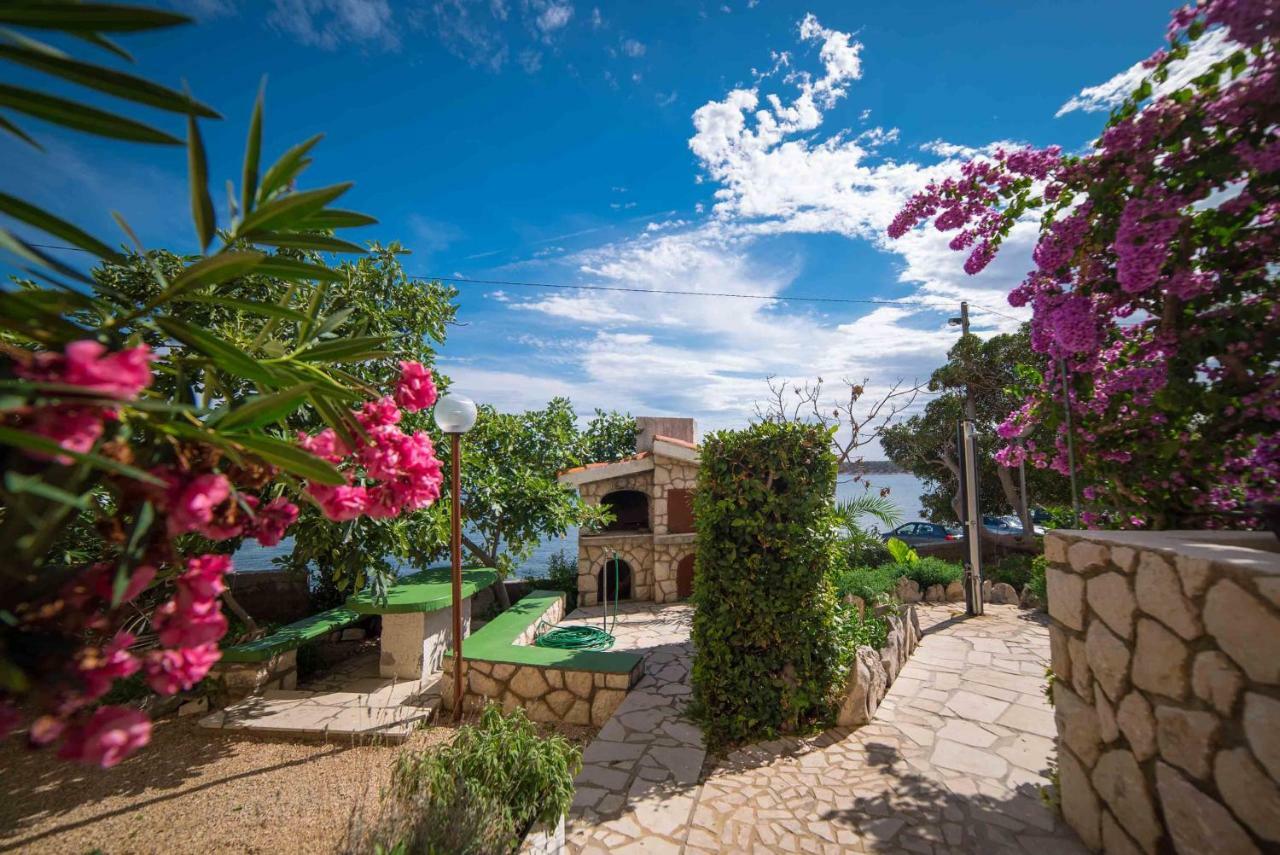 Captain'S Apartment Barbat na Rabu Exterior foto